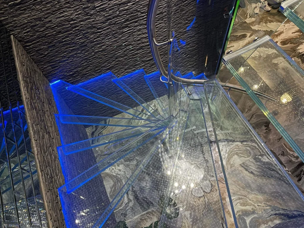 Floating shelf stairs